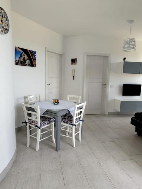 TV and multimedia, Dining area