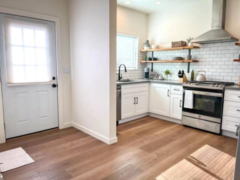 Cool and Classy Steps to Downtown Apartment in San Anselmo