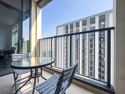 Perfect Home for Families & Groups - Heart of Al Reem - 5-10 min from ADGM, Galleria, Cleveland - 5 min walk from Reem Central Park and Beach Apartment in Abu Dhabi