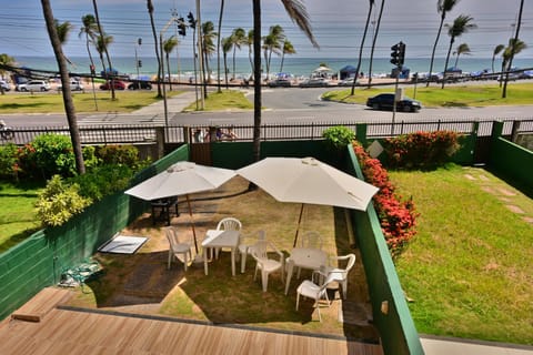 Sea view, Street view
