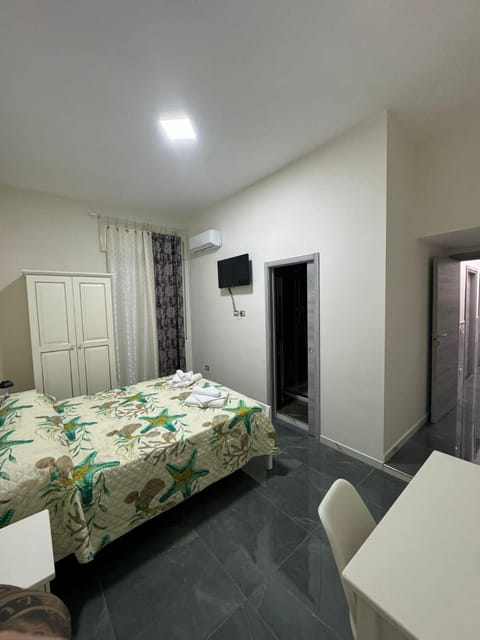 Bed, TV and multimedia