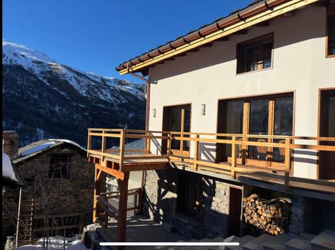 Property building, Balcony/Terrace