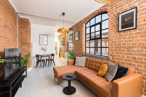 Living room, Seating area, Evening entertainment