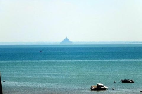 Un nid cosy sous les toits Apartment in Cancale