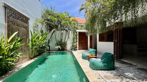 Property building, Pool view, Swimming pool