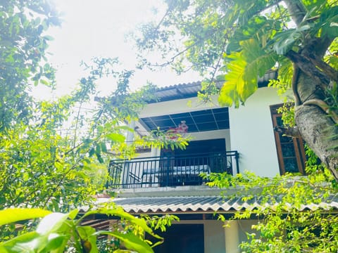 Property building, Spring, Day, Garden, View (from property/room), Balcony/Terrace, Garden view