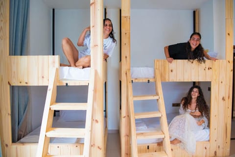 bunk bed