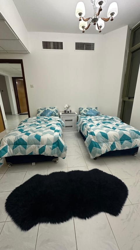Bed space in master room Hostel in Al Sharjah