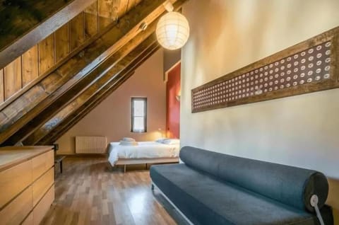 Photo of the whole room, Seating area, Bedroom
