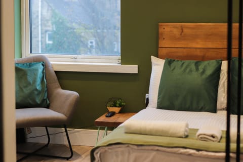 Olive Branch Apartments - Stylish Studio & 1 Bed Deluxe Apartments in the Heart of Broomhill - Hosted by Stay Host Save Apartment in Sheffield