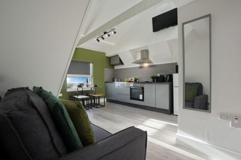 Olive Branch Apartments - Stylish Studio & 1 Bed Deluxe Apartments in the Heart of Broomhill - Hosted by Stay Host Save Apartment in Sheffield