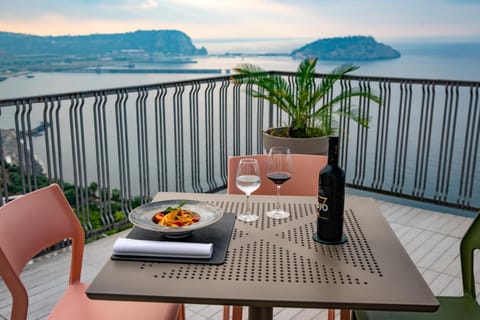 View (from property/room), Dining area, Sea view