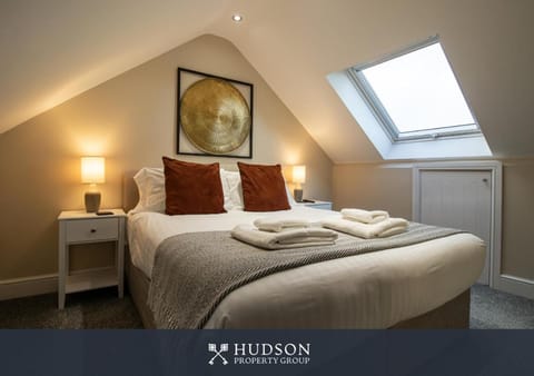 Modern 5 Bedroom Home in Shrewsbury House in Shrewsbury