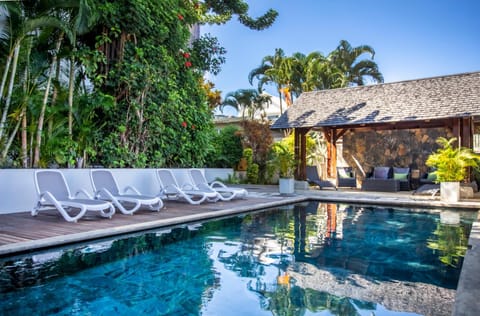 Patio, Spring, Day, Natural landscape, Garden, Garden view, Pool view, Swimming pool, sunbed