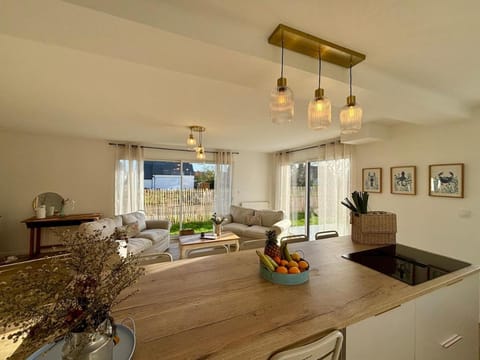 Les Cocons d'Agathe La Maison M - 10 min des plages House in Finistere