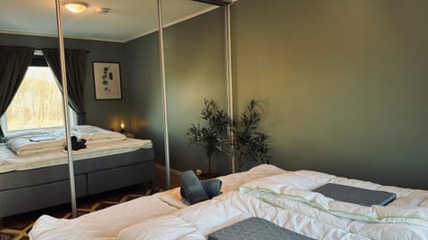 Sunny Terrace - Airy Apartment in the Heart of Lofoten Apartment in Lofoten