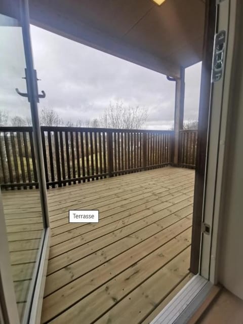 Elegant & Spacious Apartment with Terrace in Central Leknes Apartment in Lofoten