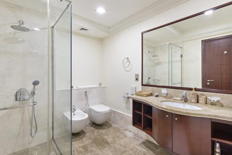 VayK - Stylish 1BR in Palm Jumeirah with Secluded Beach Access Apartment in Dubai