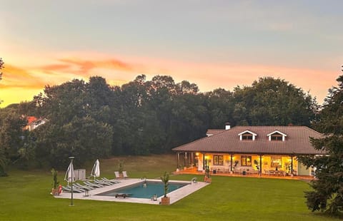 Property building, Garden view, Pool view, Sunset