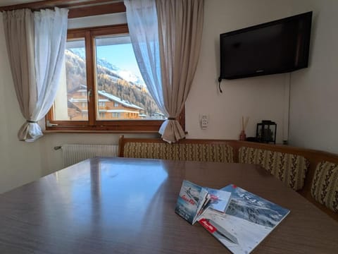 Family friendly and sunny apartment in the heart of Saas Grund Apartment in Saas-Fee