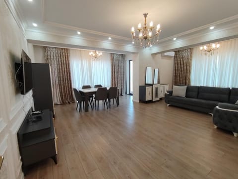 Communal lounge/ TV room, TV and multimedia, Living room, Seating area