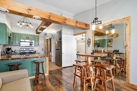 Bridge Breeze Family Retreat Apartment in Kimberling City