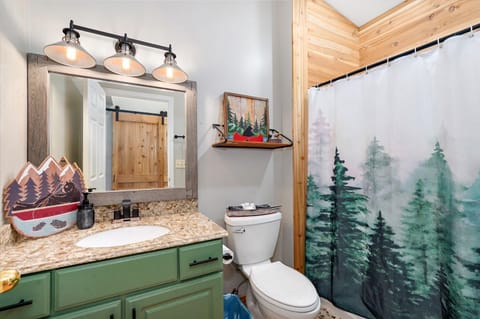 Bridge Breeze Family Retreat Apartment in Kimberling City