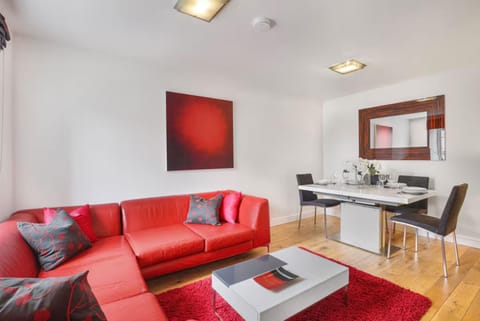 Seating area, Dining area