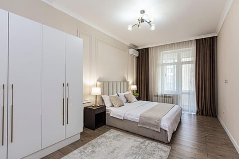 Bed, Photo of the whole room, Bedroom, wardrobe, air conditioner