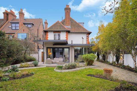 Property building, Spring, Garden