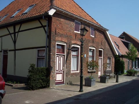 Property building, Day, Neighbourhood, Street view, Location