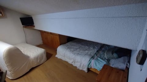 Property building, Living room, Bedroom