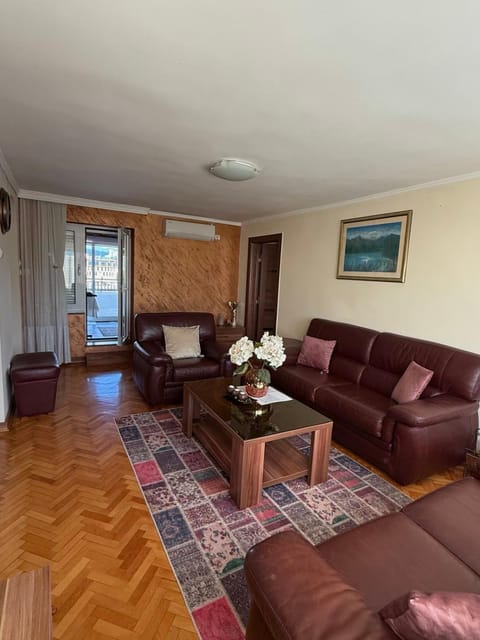 Balcony/Terrace, Living room