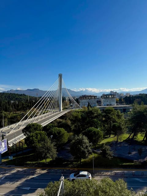 Nearby landmark, Natural landscape, Bird's eye view, Mountain view