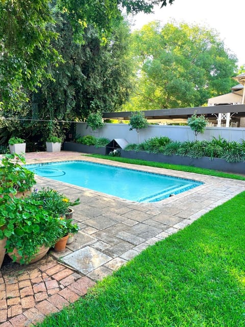 Garden, Garden view, Pool view, Swimming pool