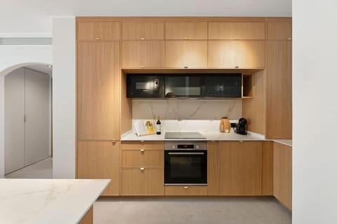 Beach 9 min Golf Private yard Parking 2 Pools Apartment in Marbella