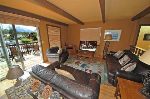 584 Alpine Drive home House in South Lake Tahoe