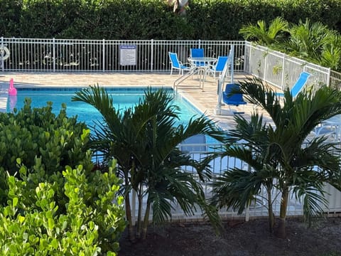 Day, Garden, Garden, Garden view, Pool view, Swimming pool, sunbed