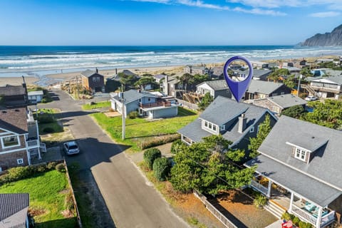 Treasure Cove MCA#1337 House in Manzanita