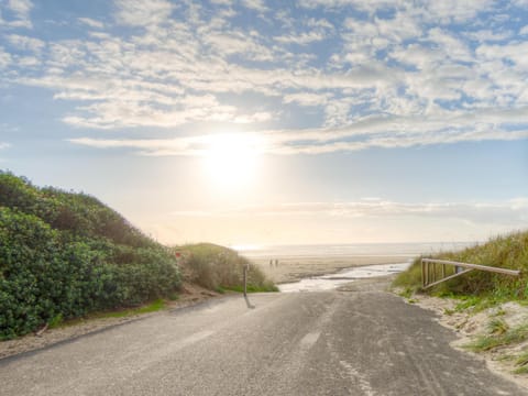 Treasure Cove MCA#1337 House in Manzanita