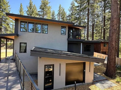 676 El Dorado Avenue home House in Al Tahoe