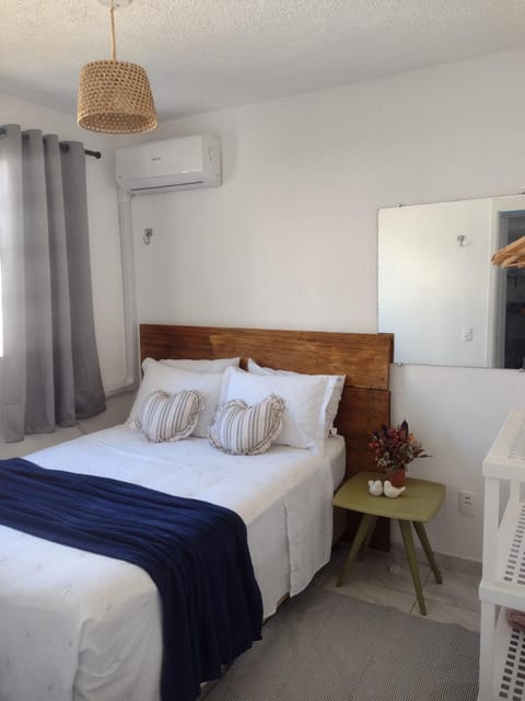 Bed, Photo of the whole room, air conditioner