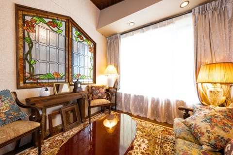 Living room, Seating area