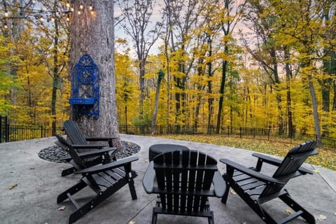 The Hideaway 4200 Luxury 4BR Home with Theater Game Room Fire Pit and Gym House in Evansville