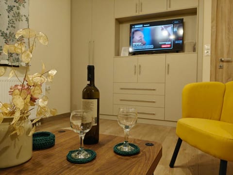 Metsovo Fireplace Retreat I Apartment in North Macedonia