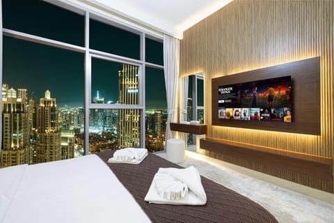 Spacious Lux 4 Bed with Large Balcony and Burj View by Vista Stays Dubai Apartment in Dubai