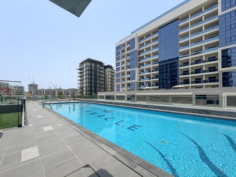Swimming pool, Swimming pool