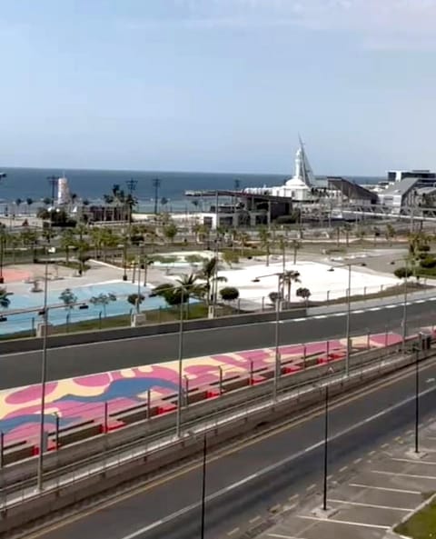 Day, Neighbourhood, Natural landscape, Balcony/Terrace, Beach, Sea view, Location, Parking