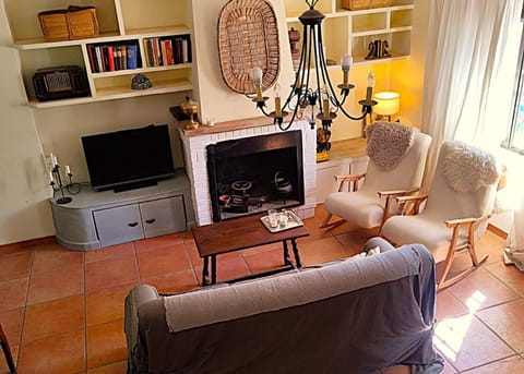 Communal lounge/ TV room