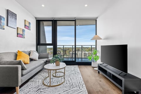Communal lounge/ TV room, TV and multimedia, Living room, Seating area, Evening entertainment